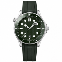 Diver Style Watch with Dark Green Dial and Rubber Strap 42mm