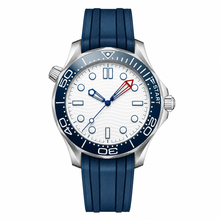 Sports Diver Watch with White Dial and Strap 42mm